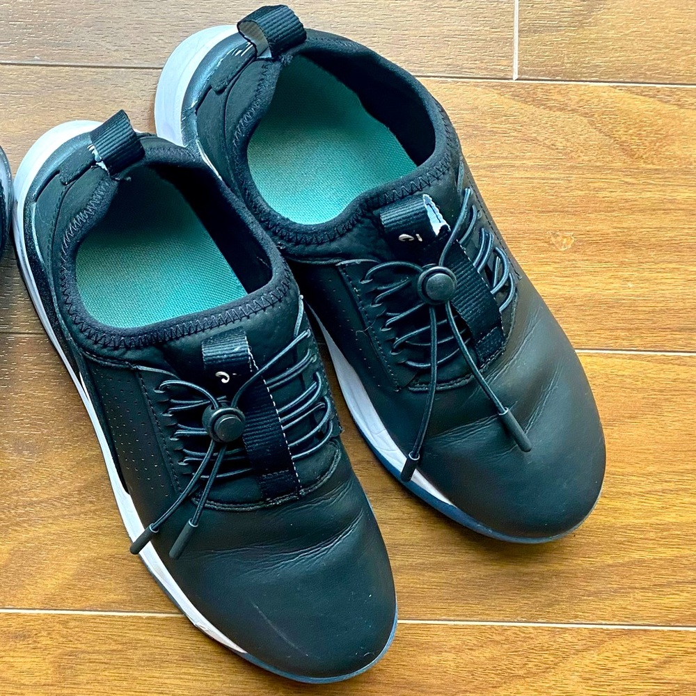 Women's Clove shoes (size W7.5) and TredSafe Slip-resistant shoes (W8)